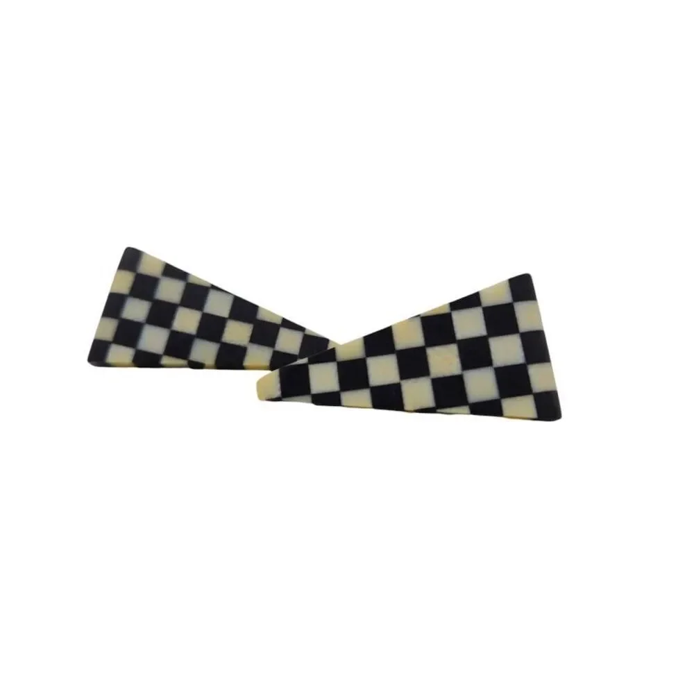 Vintage checkerboard triangle